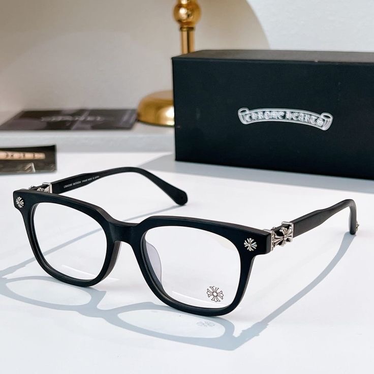 Lunettes chromes  — Accessoires à vendre sur MOJO