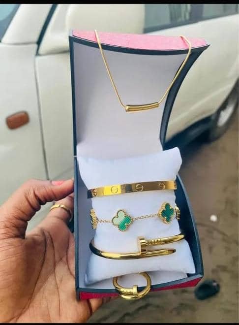 Ensemble bracelet  — Accessoires à vendre sur MOJO